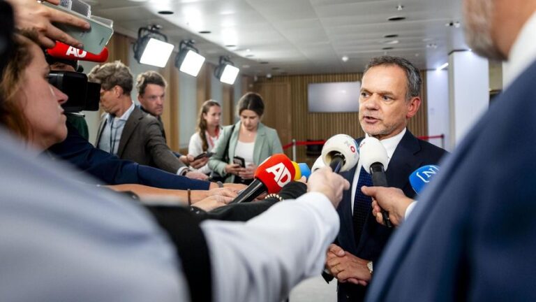 Dimite el ministro de Exteriores de Países Bajos por el bloqueo interno a sus medidas contra Israel