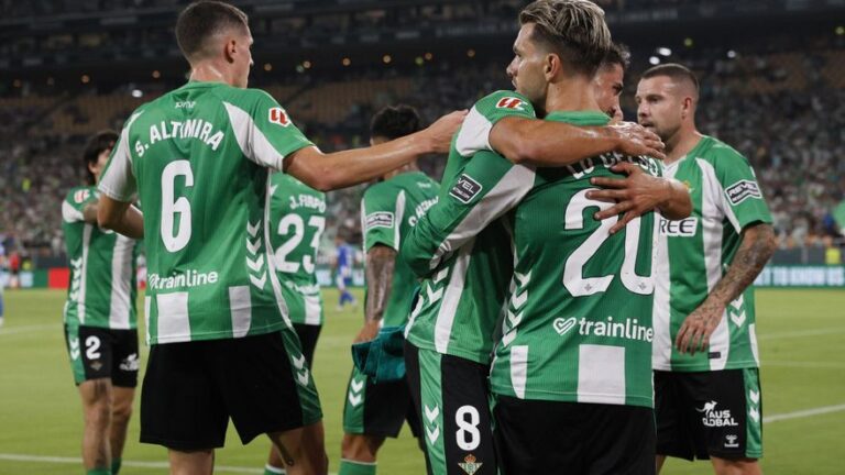 El Betis se estrena en La Cartuja con victoria ante el Alavés