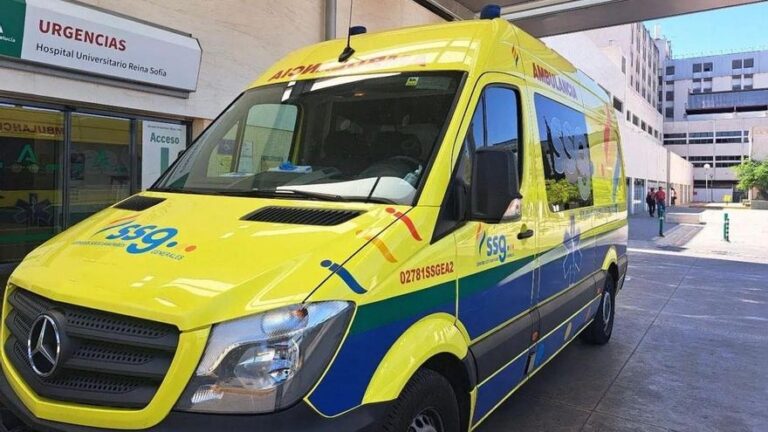 Accidente mortal en Fernán-Núñez: fallece una persona al colisionar dos coches