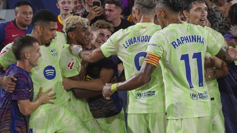 Pedri y Lamine llevan al Barça a un triunfo increíble