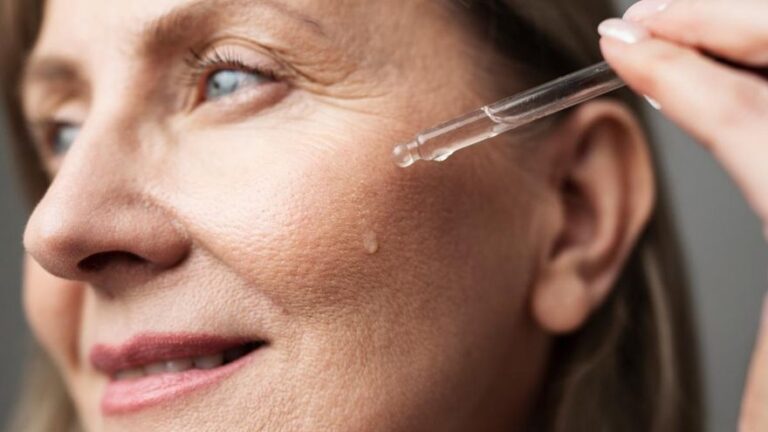 Se puede usar retinol o ácido hialurónico en verano? Qué dicen el farmacéutico sobre ingredientes activos con sol