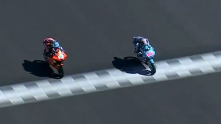 El argentino Valentín Perrone terminó segundo en el GP de Hungría del Moto3 en una definición para el infarto