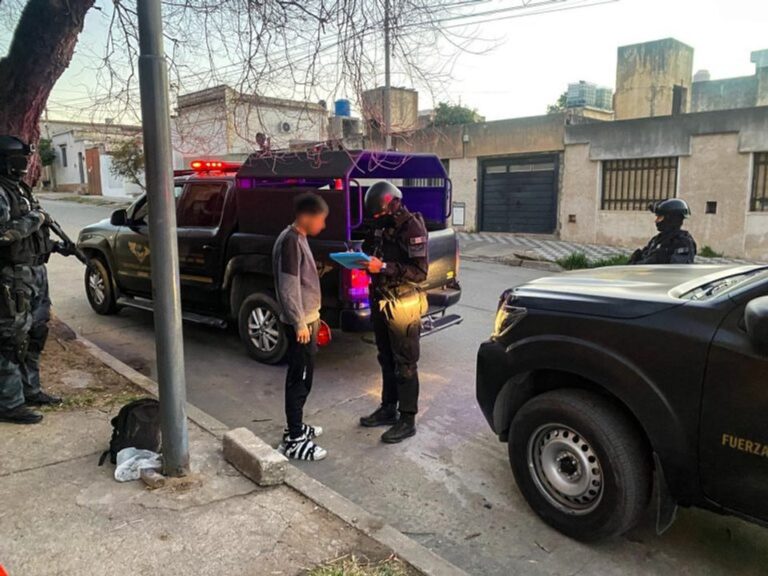 Operativo interfuerzas en barrio San Vicente concluyó con el secuestro de estupefacientes