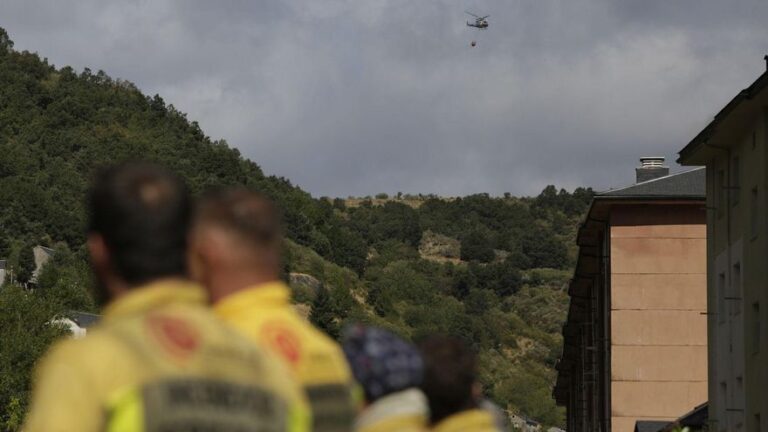 Última hora de los incendios en España: Mejora el incendio de Fasgar (Bierzo) y aparece uno nuevo de nivel 2 en León