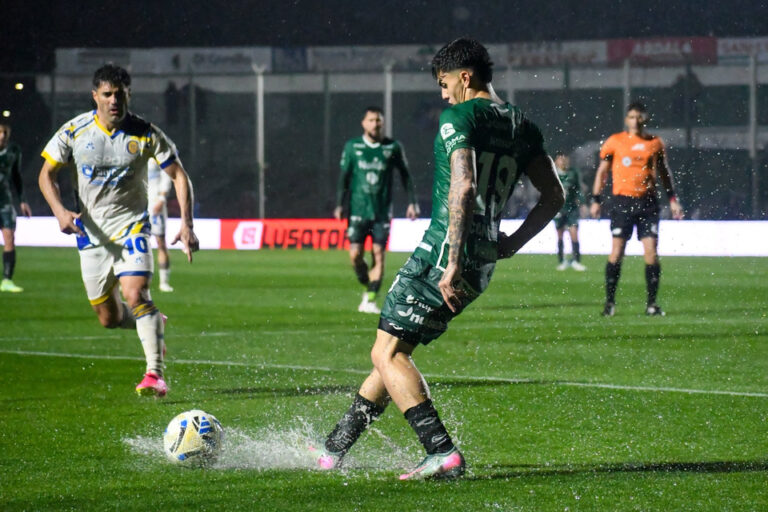 Torneo Clausura: El agua frenó el empate entre Sarmiento y Central
