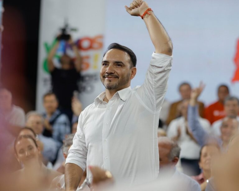 Juan Pablo Valdés, electo gobernador de Corrientes en primera vuelta