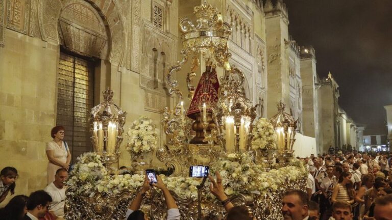 La procesión de la Virgen de la Fuensanta, en imágenes