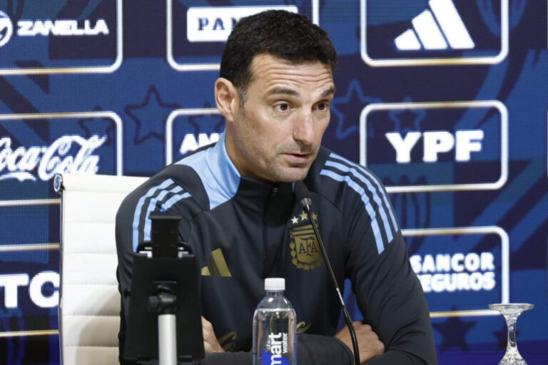 Lionel Scaloni confirmó cambios y la capitanía de Otamendi para enfrentar a Ecuador