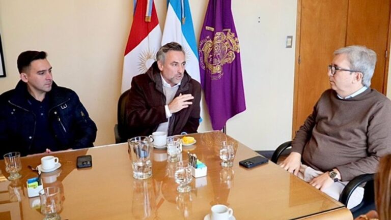Ramón Mestre defendió la universidad pública en una reunión con el rector de la UNC