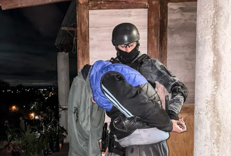 Tanti: cayó un hombre de 43 años y cerraron su punto de venta de drogas