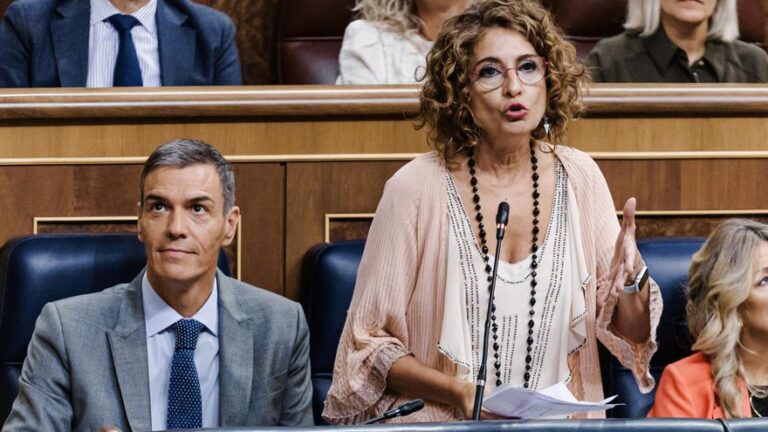 Hacienda blinda la negociación de Presupuestos con Junts de su varapalo a la reducción de jornada: Son carriles diferentes