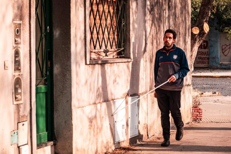 La historia de Facundo Bogarín: Tuve que aceptar mi ceguera y salir a la calle, salir a la vida