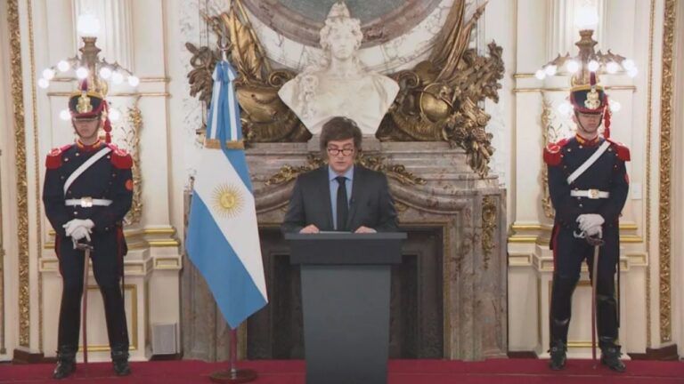 Javier Milei presentó el Presupuesto 2026 con aumentos en salud, jubilaciones y universidades