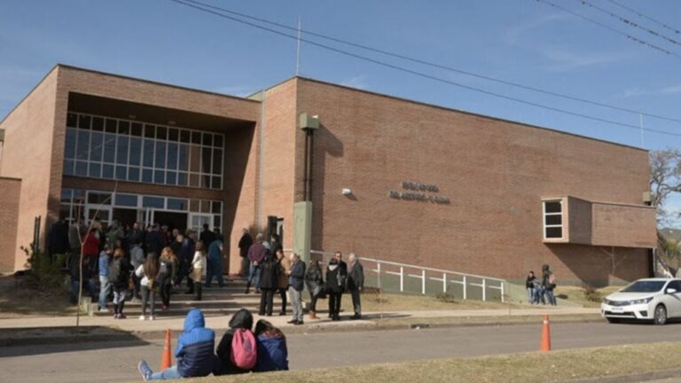 Muerte del adolescente: suspendieron por duelo las clases en el IPEM 359