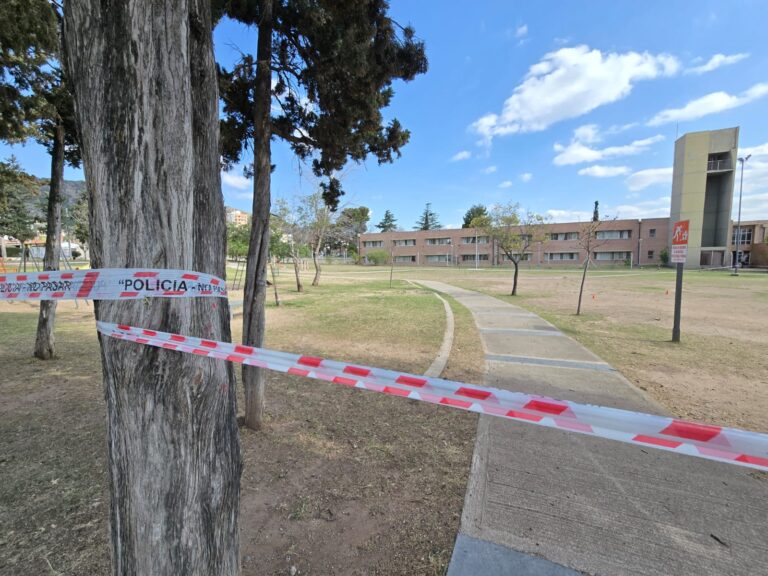 Urgente: Falleció un alumno del Ipem Arturo Illia tras descompensarse en clase de educación física