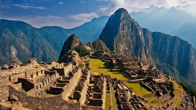Miles de turistas quedaron varados en Machu Picchu tras una serie de protestas
