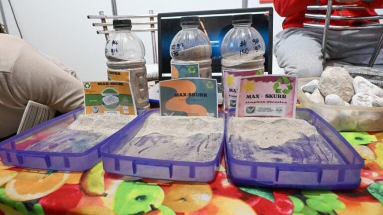 Estudiantes de Ciénaga del Coro crean Pulloy a partir de desechos mineros