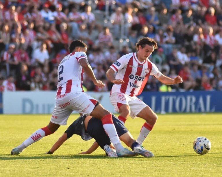 Dos tantos en contra y un golazo de taco en el vibrante empate entre Unión e Independiente Rivadavia