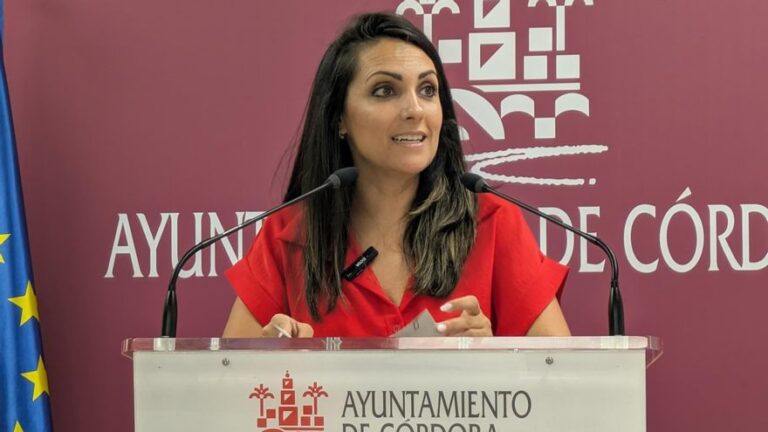 El PSOE denuncia que solo el 29% de los cargos directivos en el Ayuntamiento de Córdoba son mujeres