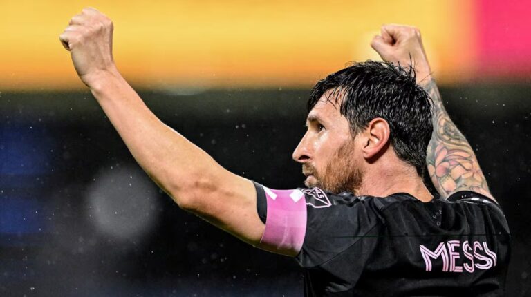 La magia de Messi: doblete y pases de lujo