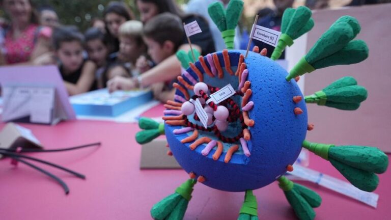 La Feria de los Ingenios pone el broche de oro a la Noche Europea de los Investigadores en Córdoba