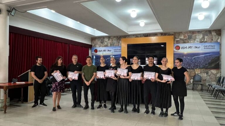 El Gran Ballet Argentino brindó un seminario gratuito en Carlos Paz