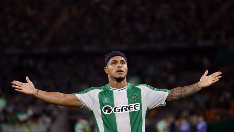 El Betis hace valer un gran primer tiempo ante el Osasuna