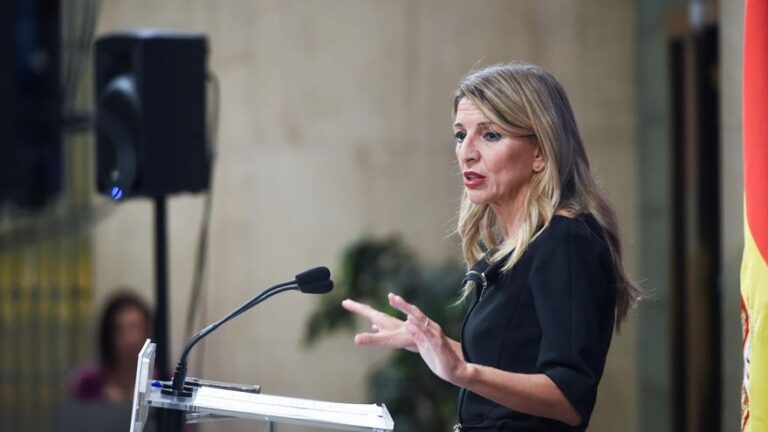 Yolanda Díaz declara la guerra a Uber y le acusa de emplear falsos autónomos: «No nos va a tomar el pelo»