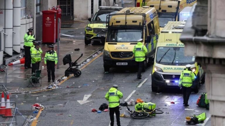 Dos muertos y varios heridos tras un ataque en una sinagoga de Reino Unido