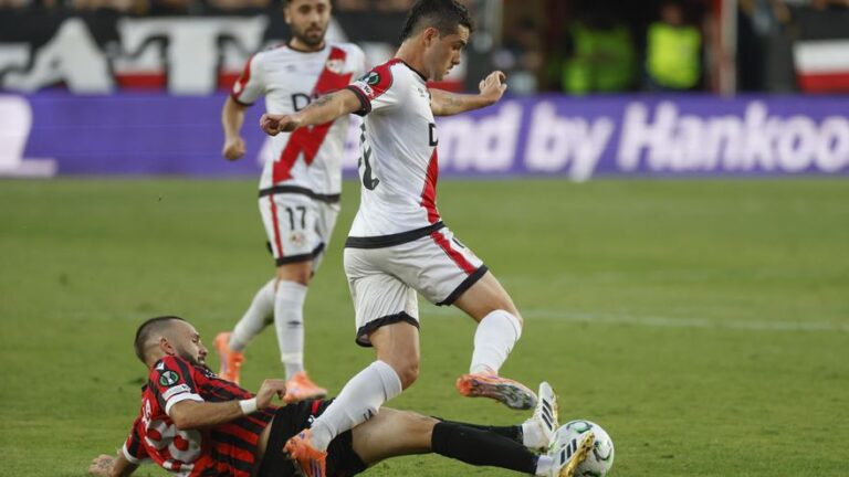 El Rayo celebra su vuelta a Europa con una plácida victoria