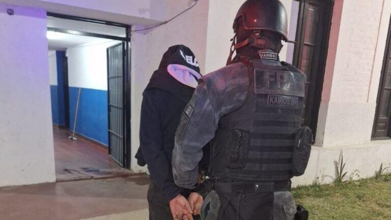 Madre e hijos detenidos por venta de cocaína en Villa de Soto