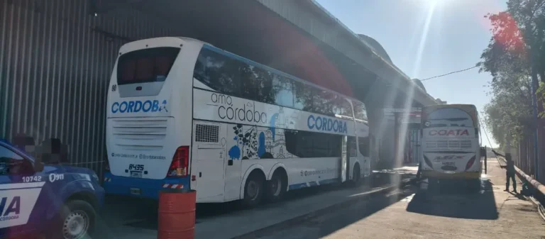 Córdoba: hallaron un feto en el baño de un micro de larga distancia