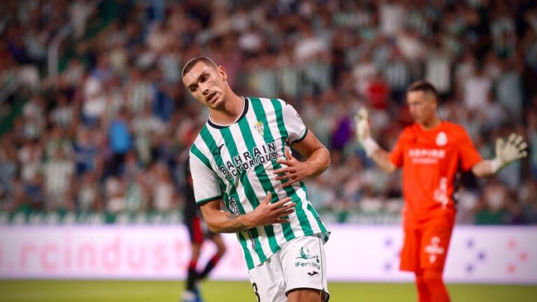 Adrián Fuentes, protagonista ante la Cultural: «Ha llegado antes el gol que el control del partido»