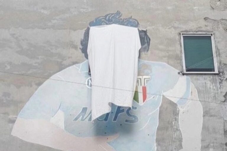 Sorpresa en Nápoles: el mural de Maradona fue cubierto y causó malestar entre los fanáticos