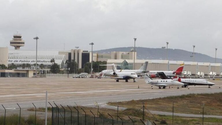 Un dron obligar a cerrar el tráfico en el aeropuerto de Palma casi una hora