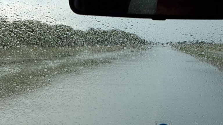 Ráfagas, granizo y lluvias fuertes: precaución en rutas de Córdoba