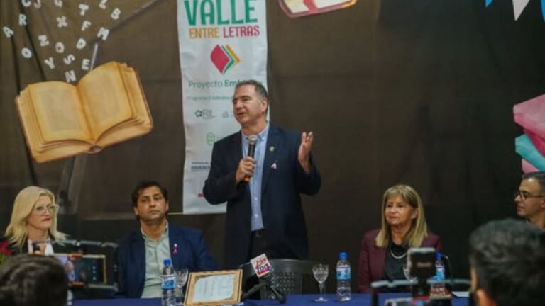 El Ministro de Educación visitó Valle Hermoso