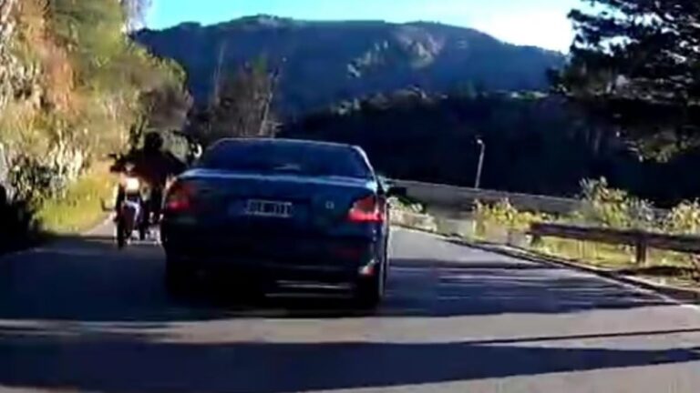 Iba manejando en zig zag y casi provoca una tragedia en el Dique Los Molinos