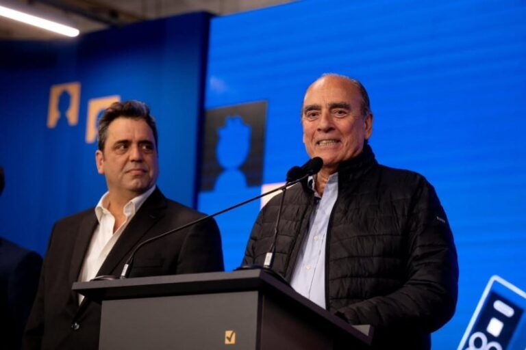 El gobierno ignoró el fallo de la Cámara Electoral y presentó los resultados con el PJ dividido