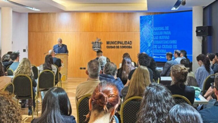 Córdoba presentó el nuevo Manual de Calles centrado en peatones y ciclistas