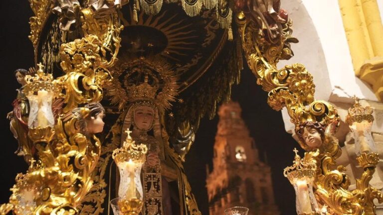 Remedio de Ánimas conmemora medio siglo de su titular mariana con una procesión desde San Lorenzo