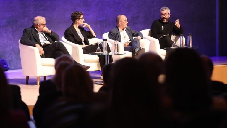 Avanza la integración social y sanitaria de los cuidados: Hay que meter lo sociosanitario en todas las políticas, avisa Sanidad