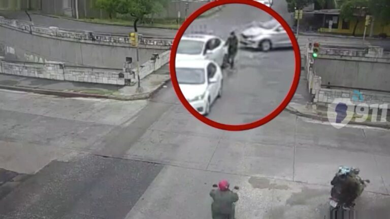 Un hombre quiso abrir un auto en el semáforo y lo interceptaron a metros del lugar