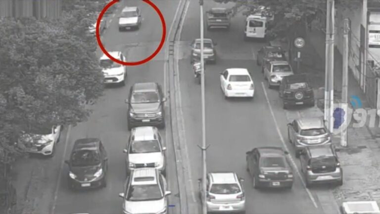 Cayeron dos hombres que usaban un inhibidor para atacar autos en Córdoba