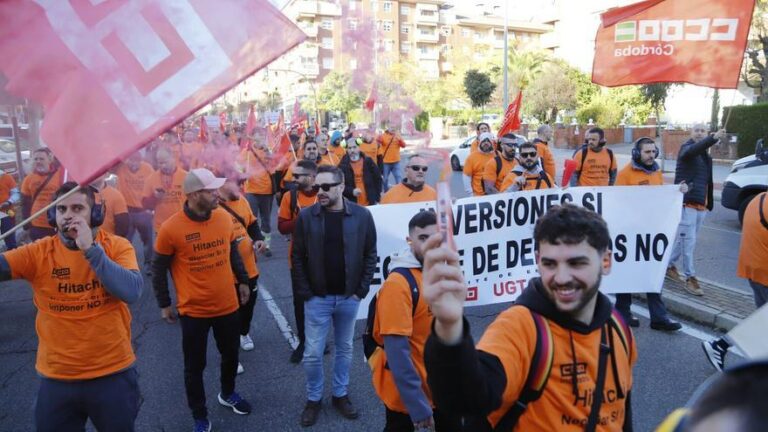 Hitachi Energy abre expediente a 76 trabajadores de su fábrica de Córdoba por encerrarse en sus instalaciones
