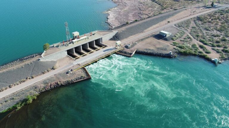 El Gobierno privatiza hidroeléctricas: las ofertas llegaron a los 685 millones de dólares