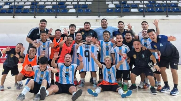 La selección argentina de talla baja es otra vez finalista de la Copa América