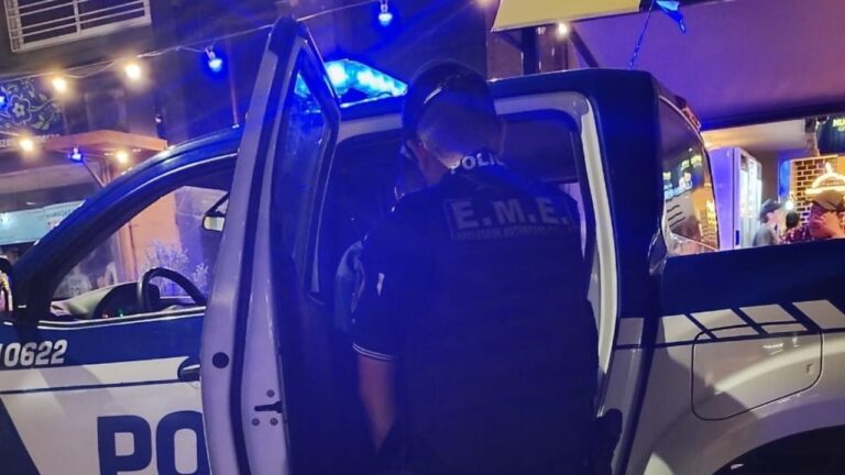 Detuvieron a un hombre con pedido de captura, lo atraparon en pleno centro