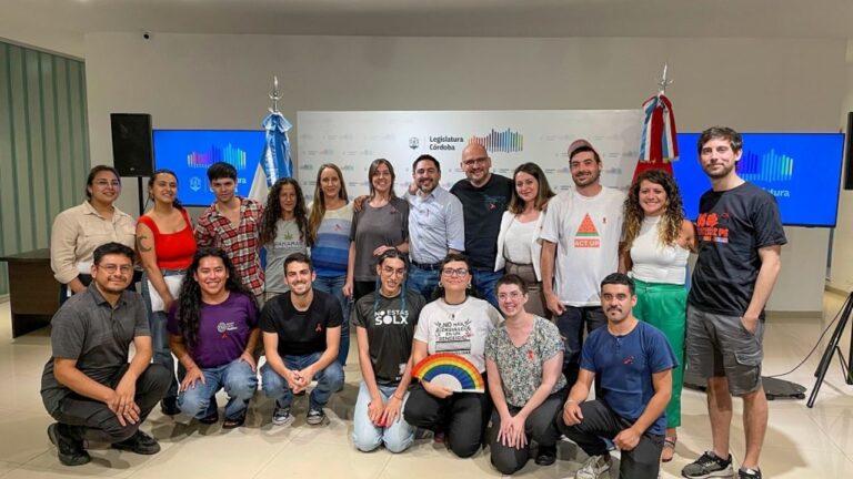 Presentaron una propuesta integral sobre VIH, hepatitis virales e infecciones de transmisión sexual