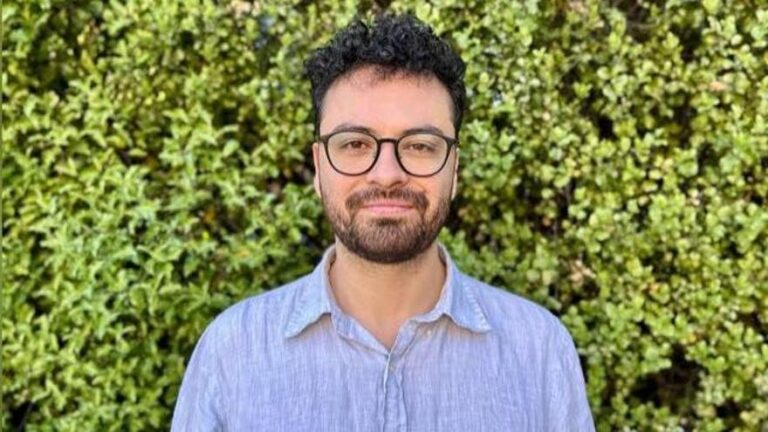 Felipe González Mac-Conell, biógrafo del candidato ultra de Chile: «Kast ha entendido el valor de asociarse con Trump, Bolsonaro, Orbán, Meloni y Milei»